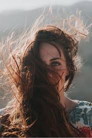 Tanto che tra i due ragazzi sboccerà l'amore. Con Il Vento Nei Capelli