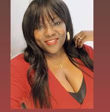 She burned his house down and he bailed her out.❤️😂