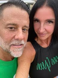 Leo Frias's Instagram, Twitter & Facebook