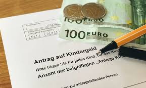 Kindergeld beantragen können generell alle familien oder alleinerziehende mit kindern. Kindergeldantrag 2021 Formulare Zum Beantragen 3 Tipps