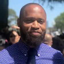 Raymond Pulliam's Instagram, Twitter & Facebook