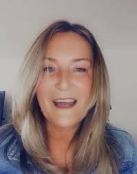 Let me introduce myself ... 🎬