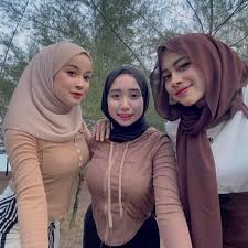 Awek Melayu - YouTube