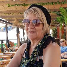 Fernanda Barros (@fernanda.barros.5220) • Facebook