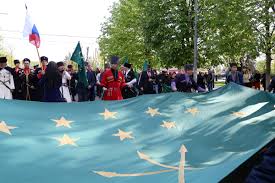 Этот день именуется в черкесской истории днем траура. Istoriya Treh Znamen Ko Dnyu Gosudarstvennogo Flaga Adygei