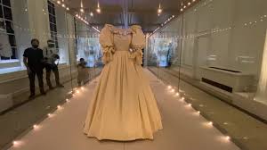 Check spelling or type a new query. Hochzeitskleid Von Lady Diana Ausgestellt Im Kensington Palast