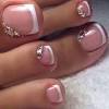 Brighten up a white background with big petals in neon hues. 1
