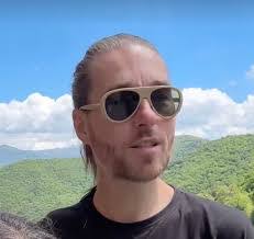 Gary Gammage's Instagram, Twitter & Facebook