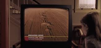 4.2 out of 5 stars 14. In The Movie Signs Aliens Somehow Find Empty Real Estate In Bangalore To Create Crop Circles India