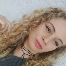 Ein 43-Jähriger wird in der Nacht auf Donnerstag in der Nähe von Voitsberg  von einer Polizeistreife mit weit überhöhter Geschwindigkeit angehalten. In  der 80er-Zone ist er mit unglaublichen 162 Stundenkilometern unterwegs. Der