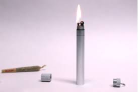 In this video i teach you how to light a bowl on a pipe or bong. How To Roll A Blunt A Beginners Guide To A Perfect Blunt