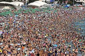 42 Things You Ll Only See In China Beaches In The World Beach Images China Funny
