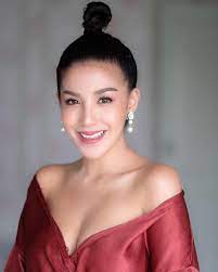 ใบเตย อาร สยาม ความงาม ล คการแต งหน า ท าโพสนางแบบ