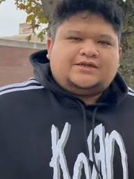 ‘WALANG GHOST PROJECTS SA AMIN’ Ipinagtanggol ni Davao City 2nd District  Representative Omar Duterte ang kanyang pamilya mula sa mga alegasyon ng  ghost projects. Iginiit niya na ang lahat ng pondo ay ...