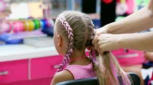 Bonjour, ma fille s'est coupé les cheveux, j'ai donc 25 cm de jolis cheveux blond à vendre, si vous êtes interressez. Les 11 Meilleures Coiffures Pour Fille A Realiser Soi Meme A La Maison Pour Cet Ete 2018