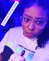 Clarissa Mclaughlin's Instagram, Twitter & Facebook