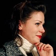 Nun spricht sie erstmals über den neuen mann an ihrer seite. Jessica Schwarz Im Interview Ich Nehme Manner Gerne In Den Arm Und Auf Den Arm Planet Interview