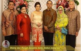 Setelah nama selebriti lulu tobing sudah lama tidak terdengar di dunia hiburan. Lepas Status Duda Mantan Suami Lulu Tobing Akan Nikahi Gadis Okezone Celebrity