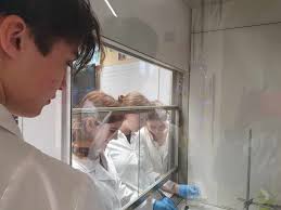 Lekcja chemii w Katoliku