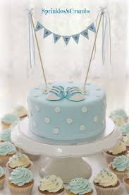Baby Shower Blue And White Themed Cake With Polka Dots And Bunting Torta Baby Shower Pastel Baby Shower Baby Shower Cakes For Boys