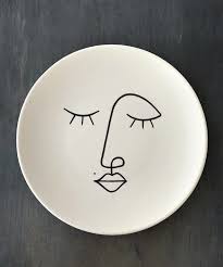 Decorative Plate Hanger