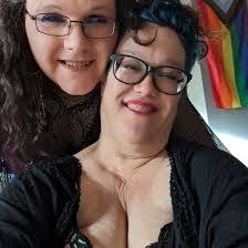 Amie Walker's Instagram, Twitter & Facebook