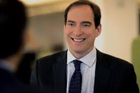 Alumnus Inspired to Support Public Policy Undergraduate Experience