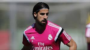 Make khedira a shadow and he jumps to a ridiculous 92 ovr and 96 defence! Khedira Has Several Options Schalke Director Horst Heldt