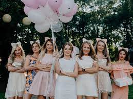 You'll then have time to get your tipsy self ready for dinner and hen party games before dinner and dancing in lulu. The 32 Best Hen Party Games For You And Your Crew