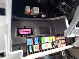 Sie ist definitiv in der brd dem recht entsprechend erforderlich und sollte von jedem besitzer eines seat ibiza typ 6j abgeschlossen werden. Sicherungskasten Seat Ibiza Iv 6j5 6p1 1 6 Tdi 5j0937615c B Parts