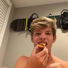 carson.sells's Pizza Review at Greg's Pizza