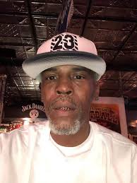 i found this. painted by yourself ? does anyone know it ? answer from  another group and 2 pics from Tony T