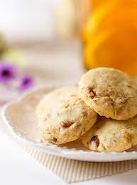 Lightly oil a cookie sheet and set aside. No Sugar Shortbread Cookies With Nuts Omnivore S Cookbook