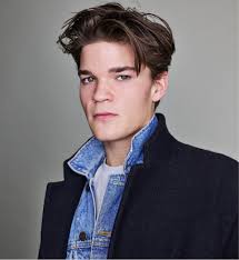 42 Management & Production (en-GB) Gabriel Scott