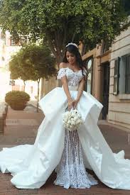 10 Prettiest Wedding Dresses Money Can Buy Wedding Dresses Elegant Bridal Dress Lace Applique Wedding Dress