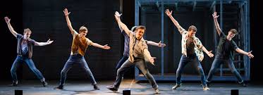In addition to completing theatre core and university studies requirements, musical theatre majors must complete the following Musical Theatre