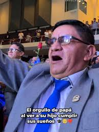 Papa De Richard Carapaz Llora