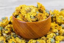 Bà bầu uống trà hoa cúc được không? Mẹ bầu cẩn thận khi dùng trà nhé!