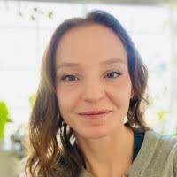 Chelsea Bracken's Instagram, Twitter & Facebook