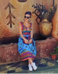 اللباس التقليدي الجزائري Algerian Traditional Clothing In 2020 Fashion Hijab Fashion Trending Outfits
