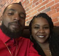 Couple's unbreakable love bond