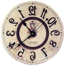 Not Really Functionnal But I Guess I D Get Used To It Pays Des Merveilles Horloge Horloge Murale