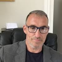 300+ perfiles de «Decker»