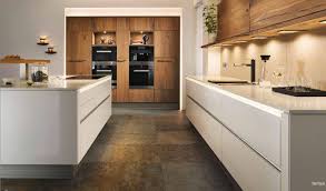 Jetzt vergleichsangebot einholen und traumküche konfigurieren. Die Farben Unserer Neuen Schuller Kuche Alteiche Barrique Und Magnolie Glasfronten Mit Miele Pure Line Geraten Schuller Kuchen Alte Eiche Kuche Eiche