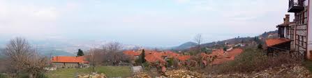 Αν αγναντεψεις και το δεις, θα σε μαγεψει ξενε, και οταν ρωτησεις θα σου πουν παλιο χωριο το λενε. Palios Ag Pantelaihmwnas Enas Mageytikos Xeimerinos Proorismos Diaforetikos Apo Polloys Alloys Taxithess