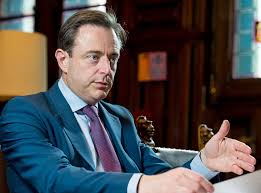 Bart albert liliane de wever (mortsel, 1970) is een vlaams politicus. Bart De Wever The Solution Is To Be Found In Confederalism Nieuw Vlaamse Alliantie N Va