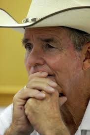 Rowles will take off badge after 50-year career