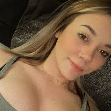 Amber Stringer (@AmberStringer15)