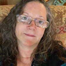 Alison Rawlins's Instagram, Twitter & Facebook