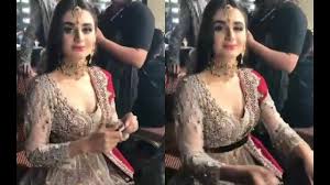 Heera rajagopal is a former indian actress who has appeared in a number of tamil, telugu, malayalam and hindi language films. Pakistani Actress Hira Mani Show Hot Cleavage Youtube